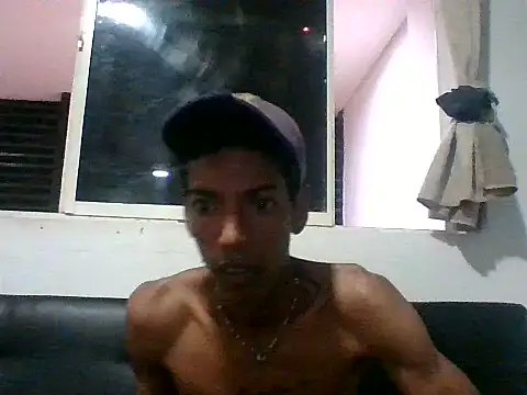 Snapshot of AlbertBigCock chatting on July 4, 1:01 am AlbertBigCock online show from July 4, 1:01 am