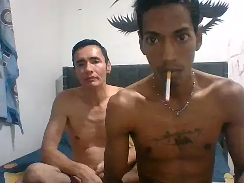 Snapshot of AlbertBigCock chatting on July 7, 2:36 am AlbertBigCock online show from July 7, 2:36 am
