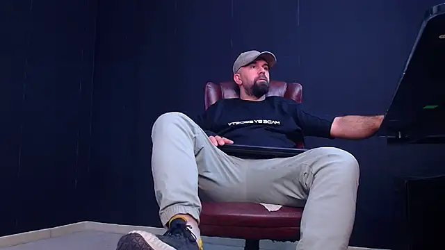 Snapshot of JackEthann chatting on October 3, 4:53 am JackEthann online show from October 3, 4:53 am