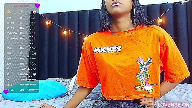 indianschoolgirl online show from March 11, 7:36 pm