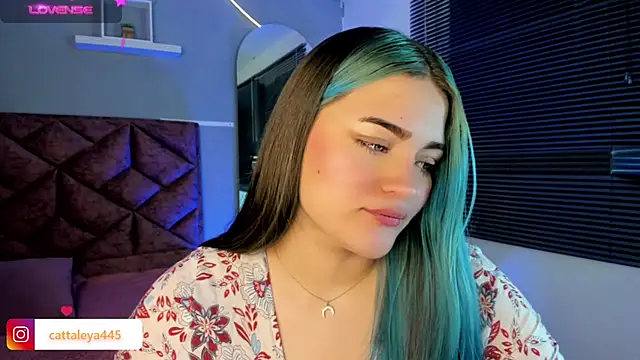 cattaleya    online show from January 11, 3:23 am