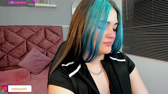 cattaleya    online show from January 28, 4:50 am