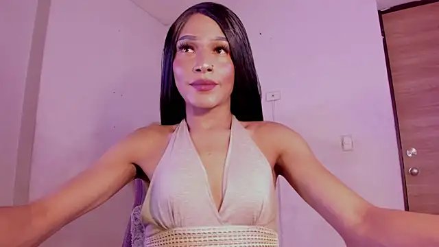 carolinemiller7 online show from December 23, 4:43 am