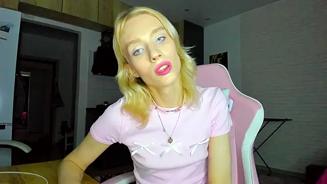  Alice Kitty online show from January 14, 12:00 pm