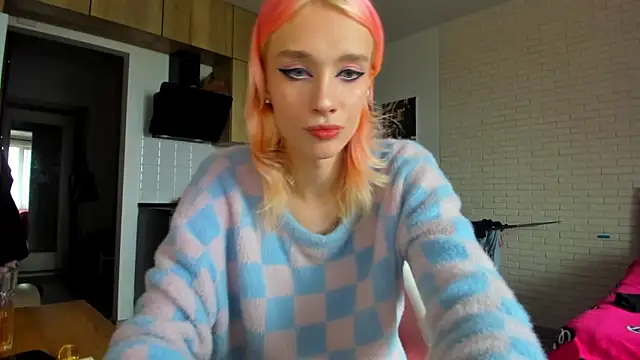 Snapshot of _Alice_Kitty chatting on June 18, 8:58 am Alice Kitty online show from June 18, 8:58 am
