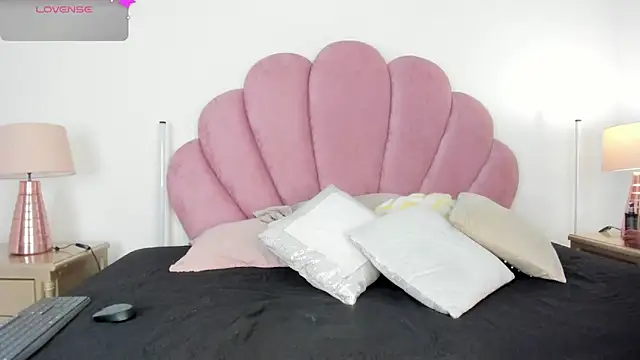 Paytonferrara online show from March 12, 3:12 am