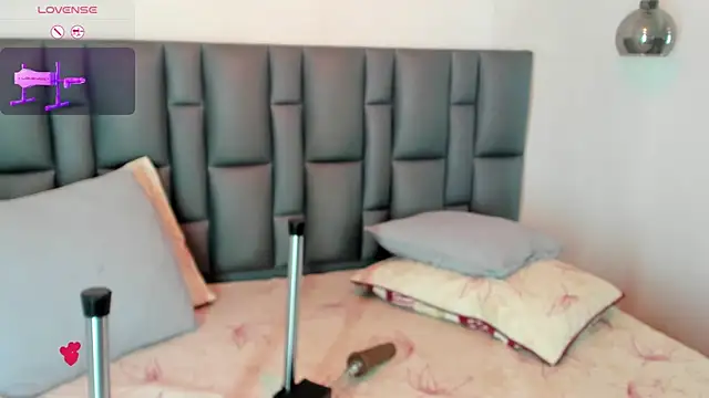 Snapshot of Abbyadams chatting on November 20, 3:07 am Abbyadams online show from November 20, 3:07 am