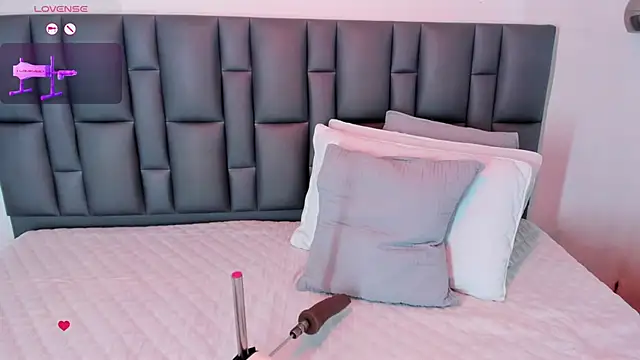 Snapshot of Abbyadams chatting on November 29, 3:09 am Abbyadams online show from November 29, 3:09 am