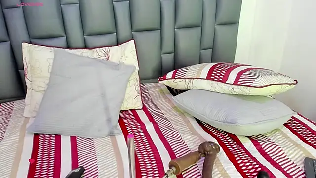 Snapshot of Abbyadams chatting on December 5, 3:48 am Abbyadams online show from December 5, 3:48 am