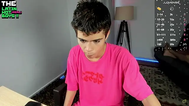 Snapshot of MyLatinHotBoys chatting on December 18, 4:49 pm MyLatinHotBoys online show from December 18, 4:49 pm