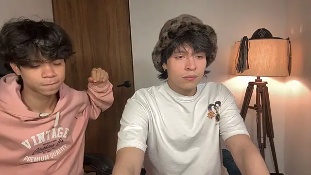 Snapshot of MyLatinHotBoys chatting on April 12, 9:42 pm MyLatinHotBoys online show from April 12, 9:42 pm