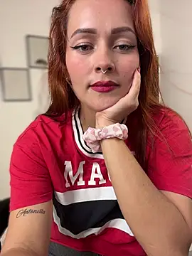 Snapshot of Miss-Abbii chatting on November 13, 9:25 pm Miss-Abbii online show from November 13, 9:25 pm