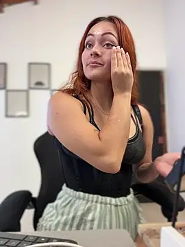 Snapshot of Miss-Abbii chatting on December 4, 8:17 pm Miss-Abbii online show from December 4, 8:17 pm