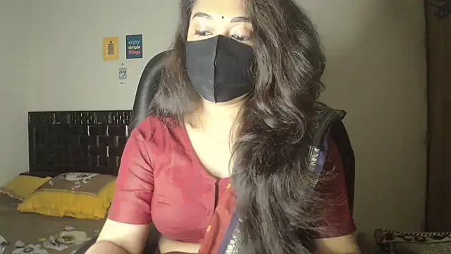 Most-Beautiful-Queen online show from February 6, 7:39 pm