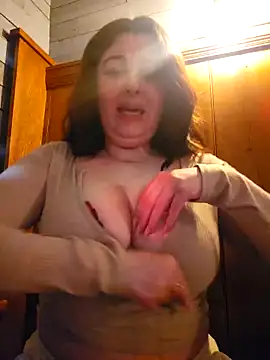 Snapshot of Britishbella chatting on March 4, 11:44 pm Britishbella online show from March 4, 11:44 pm