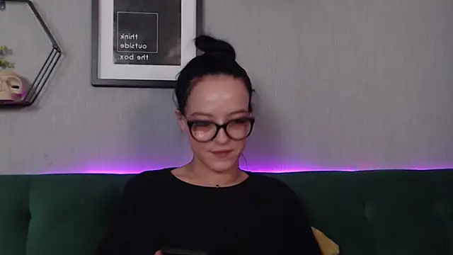 IzabelllNoir online show from February 2, 8:13 am