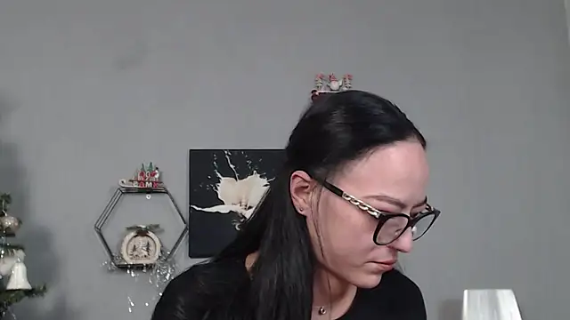 IzabelllNoir online show from December 18, 11:05 am