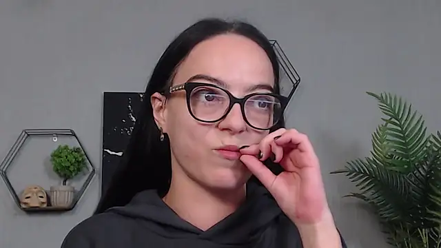 Snapshot of IzabelllNoir chatting on May 7, 7:58 am IzabelllNoir online show from May 7, 7:58 am