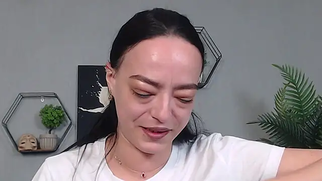 Snapshot of IzabelllNoir chatting on May 21, 11:06 am IzabelllNoir online show from May 21, 11:06 am