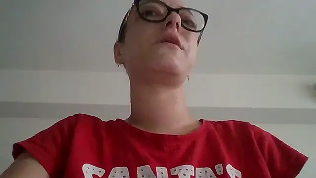 Snapshot of IzabelllNoir chatting on June 11, 9:18 am IzabelllNoir online show from June 11, 9:18 am