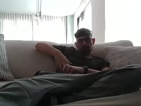 spence204011 online show from December 30, 3:46 pm