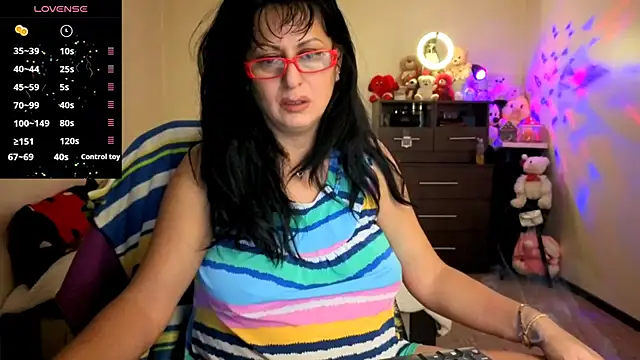 YourDreamLoverr online show from November 28, 12:24 am