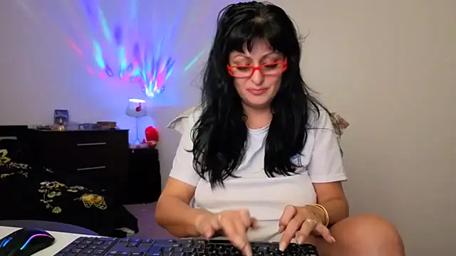 Snapshot of YourDreamLoverr chatting on January 5, 11:30 pm YourDreamLoverr online show from January 5, 11:30 pm