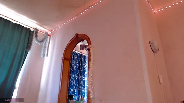 VanessaLincum online show from May 4, 7:26 am