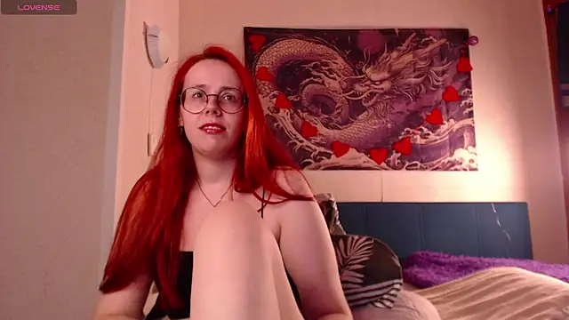 Snapshot of VanessaLincum chatting on June 4, 8:42 am VanessaLincum online show from June 4, 8:42 am