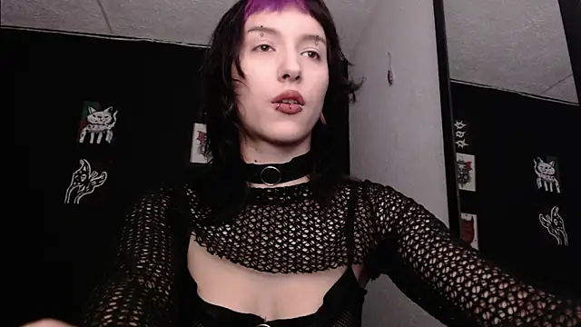 Snapshot of niakat_ chatting on December 9, 11:56 pm niakat  online show from December 9, 11:56 pm