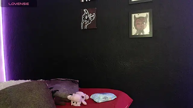 Snapshot of niakat_ chatting on January 4, 8:17 am niakat  online show from January 4, 8:17 am