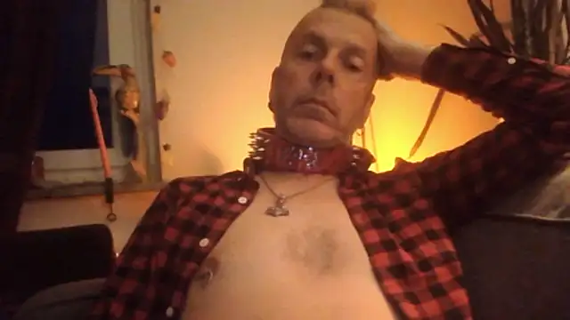 SHARPSkinhead online show from June 5, 9:09 pm