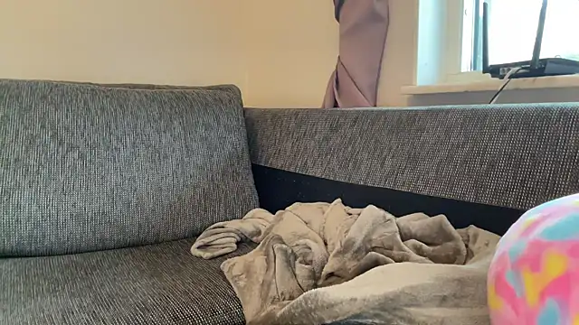 cumwithmee3 online show from October 14, 12:28 pm