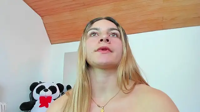 AtheneaRossi online show from February 26, 4:56 pm