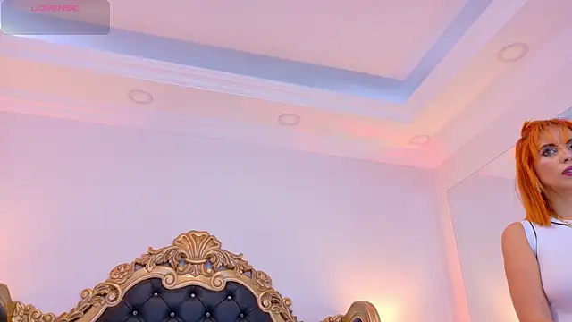 AdelinaVans online show from December 20, 11:06 am