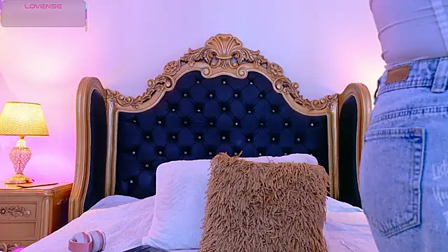 AdelinaVans online show from February 5, 11:37 am