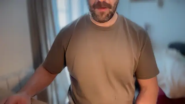 Snapshot of Mr_Beef chatting on January 17, 11:15 am Mr Beef online show from January 17, 11:15 am