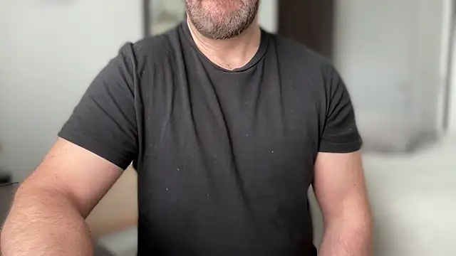 Snapshot of Mr_Beef chatting on February 16, 11:06 am Mr Beef online show from February 16, 11:06 am