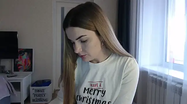 Snapshot of _JustmeHere_ chatting on December 24, 12:44 pm JustmeHere online show from December 24, 12:44 pm