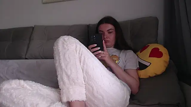 Snapshot of _JustmeHere_ chatting on May 20, 5:24 am JustmeHere online show from May 20, 5:24 am