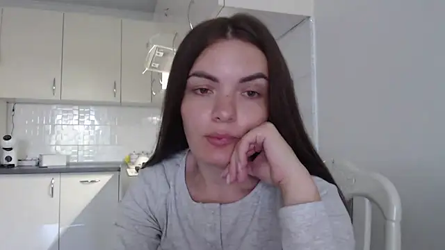 Snapshot of _JustmeHere_ chatting on June 14, 6:48 am JustmeHere online show from June 14, 6:48 am