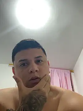 Jefrey0298 online show from April 3, 9:46 pm