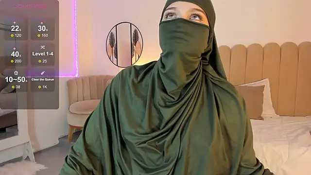 anna-henao online show from January 17, 5:08 pm