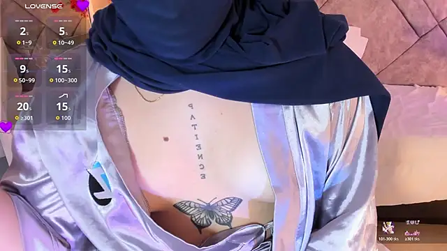 anna-henao online show from December 5, 6:37 pm