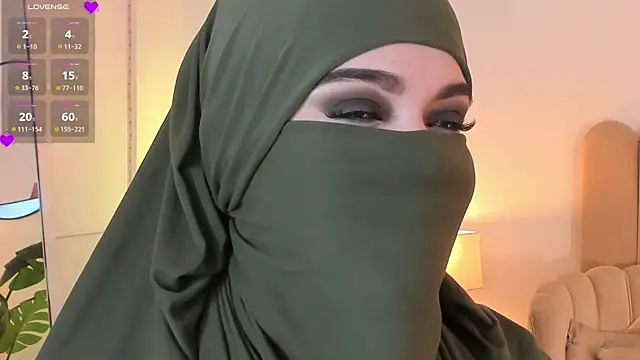 Snapshot of anna-henao chatting on May 16, 9:13 pm anna-henao online show from May 16, 9:13 pm