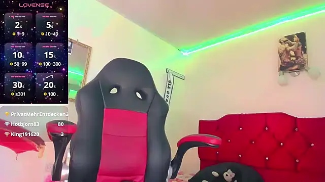 naomy  xx online show from February 3, 7:31 pm