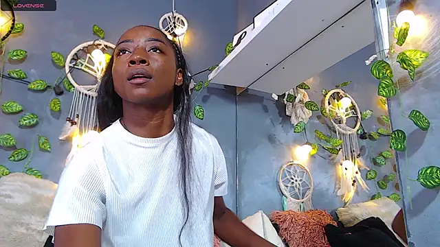 ItsVenuss online show from March 8, 6:16 pm