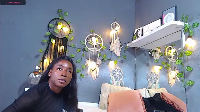 ItsVenuss online show from March 19, 9:37 pm