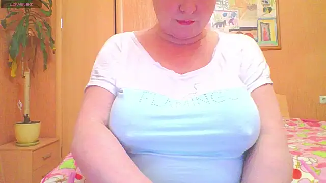 mira robinsonnn online show from February 7, 8:01 pm