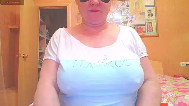 mira robinsonnn online show from February 9, 10:47 pm